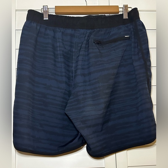 Vuori Men’s Drawstring Banks Shorts L EUC Navy 156509 - Picture 4 of 4